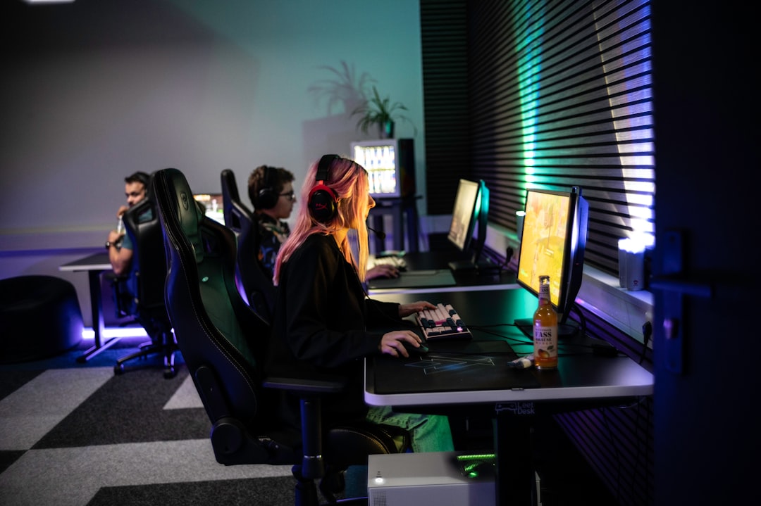 CS2 Gaming Scene